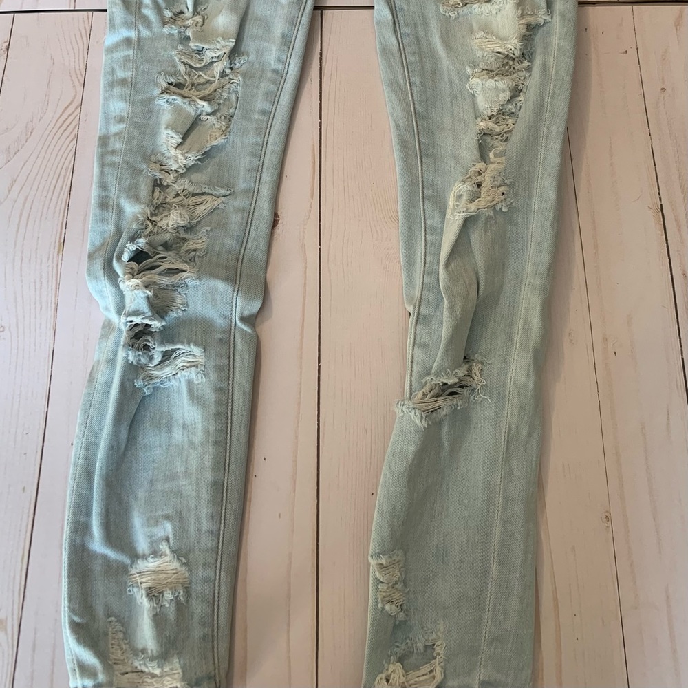 American Eagle Skinny Jeans - Picture 2 of 5